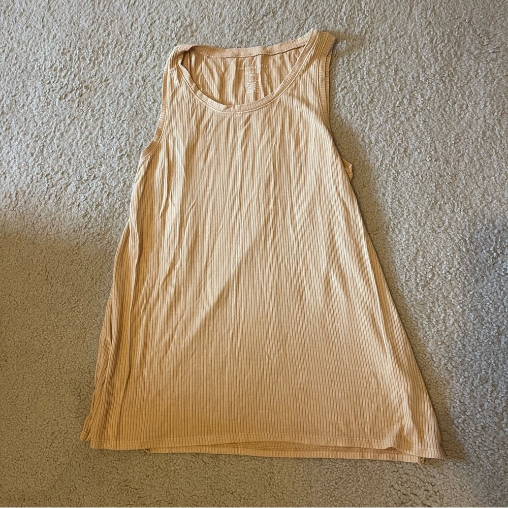 2 for $10 American Eagle Soft Ripped Tank Top - Picture 1 of 3